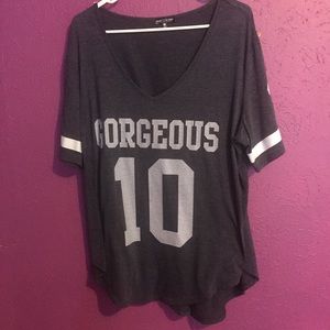 Women’s 2x top
